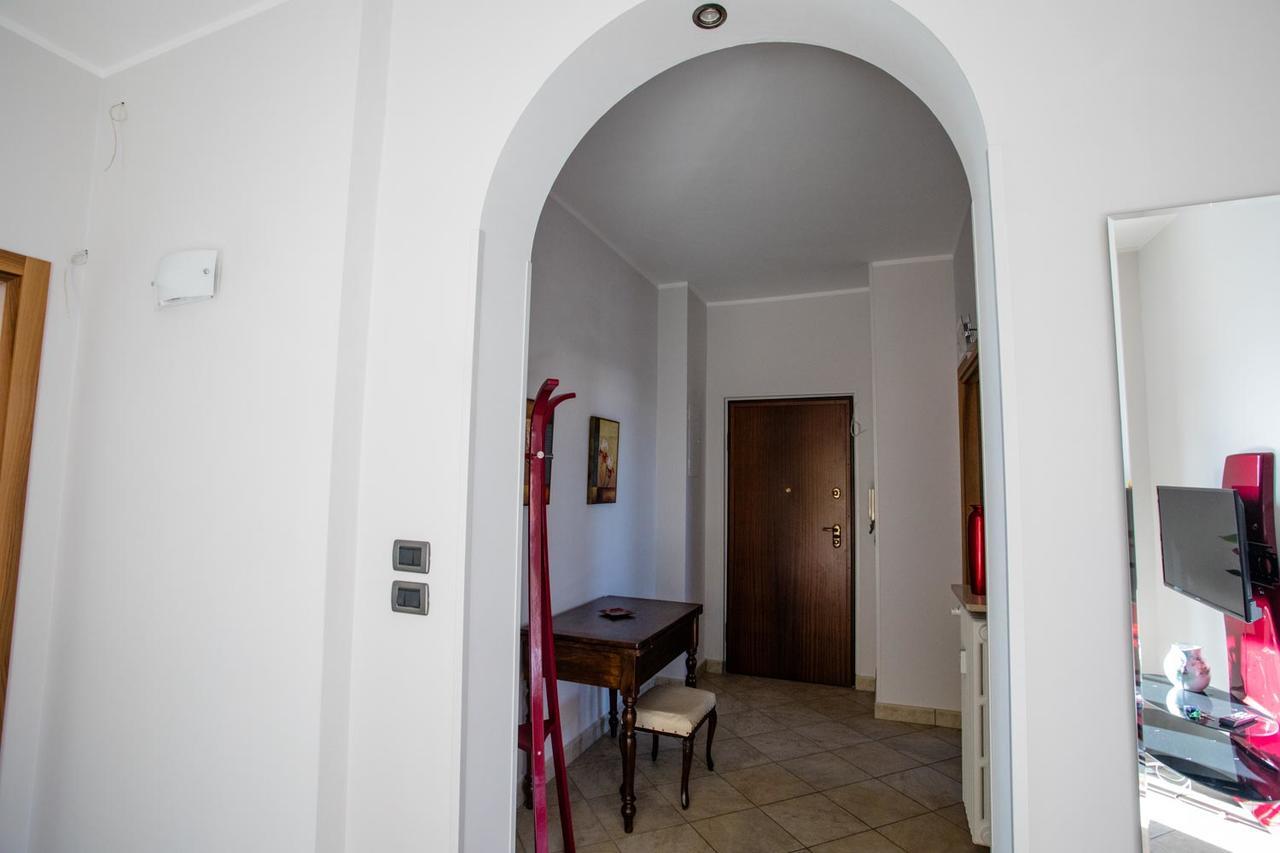 Ferienwohnung Terrazza Di Pinerolo Exterior foto